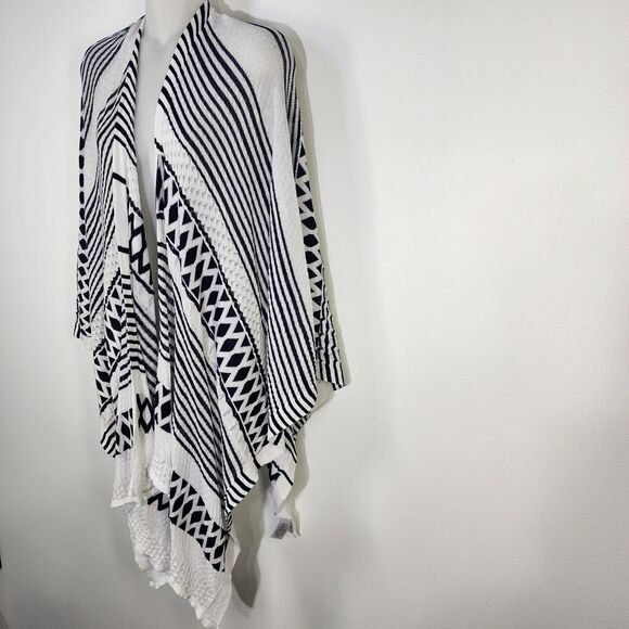 LOFT Outlet Womens Shawl Cape Black White Stripe Geometric Open Knit One Size - Picture 6 of 11